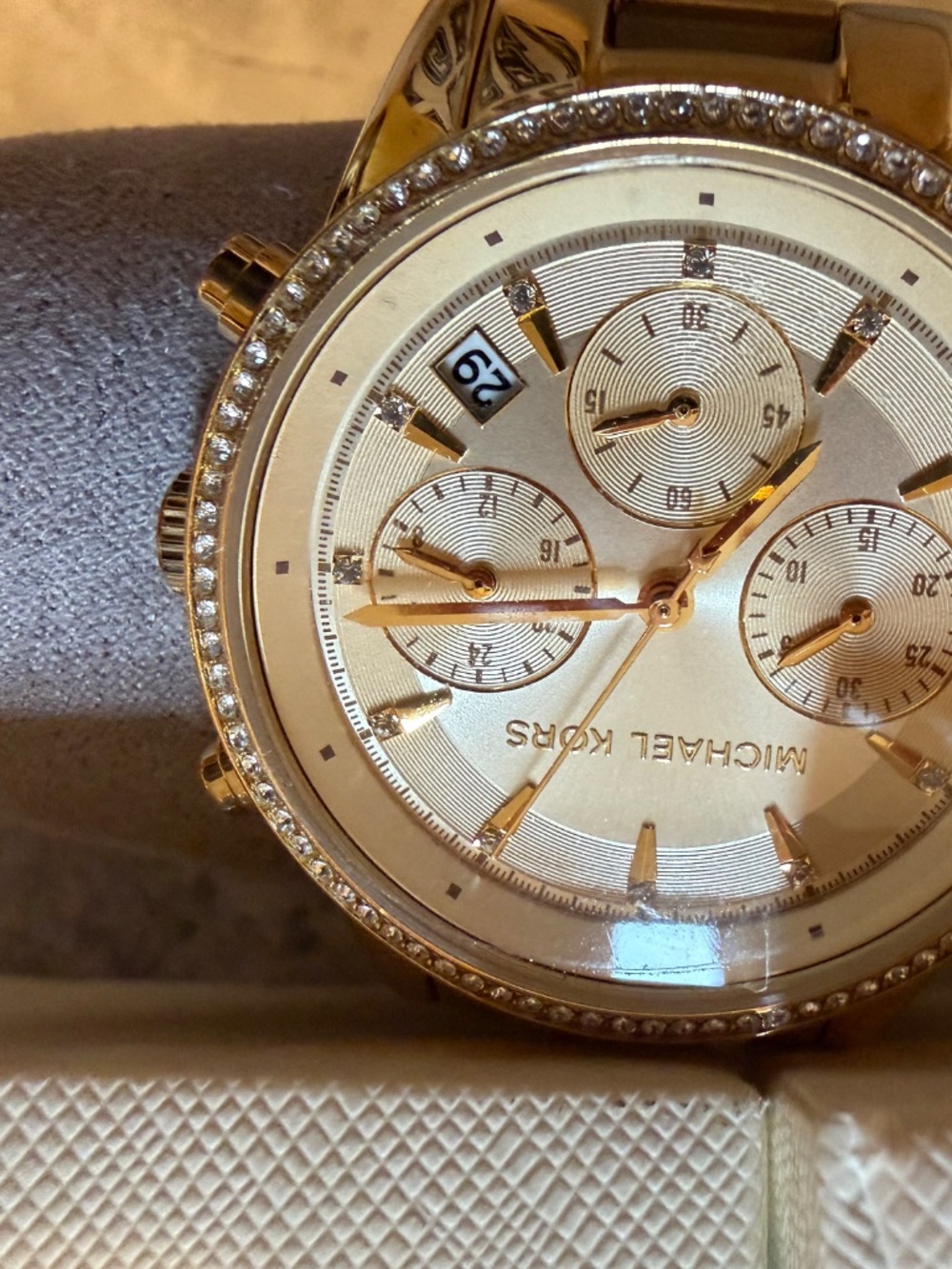 Watch - Picture 8 of 9